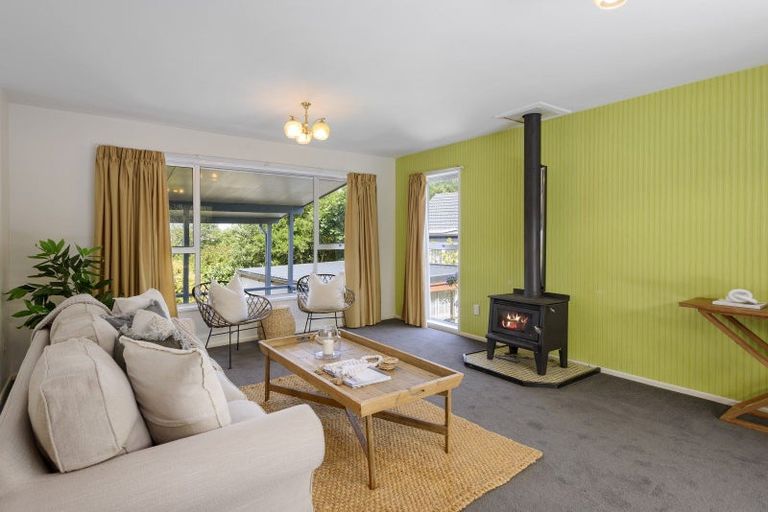 Photo of property in 18 Bayview Place, Cass Bay, Lyttelton, 8082