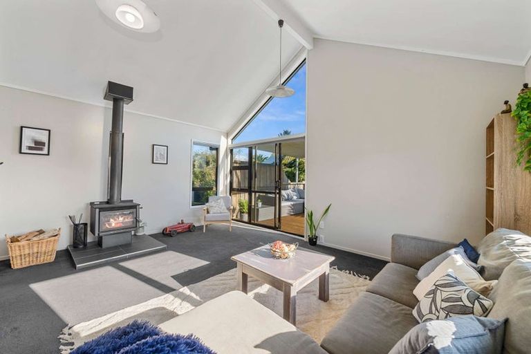 Photo of property in 10 Chaucer Place, Owhata, Rotorua, 3010