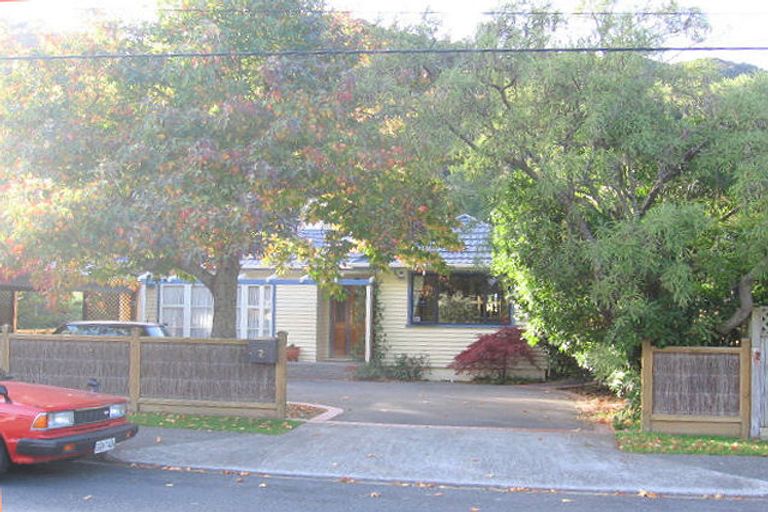 Photo of property in 2 Woodvale Grove, Fairfield, Lower Hutt, 5011