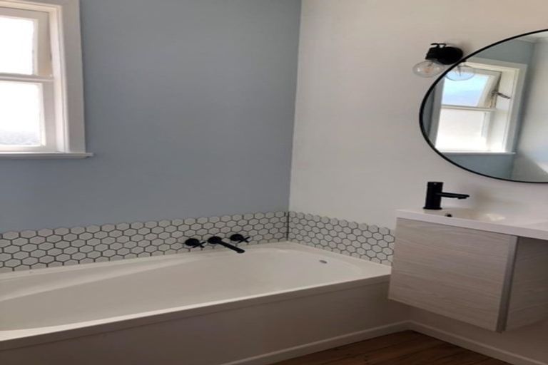 Photo of property in 1 Oriana Place, Highbury, Palmerston North, 4412