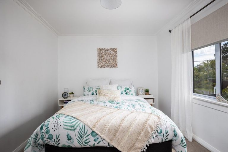 Photo of property in 3 Roto Street, Westown, New Plymouth, 4310