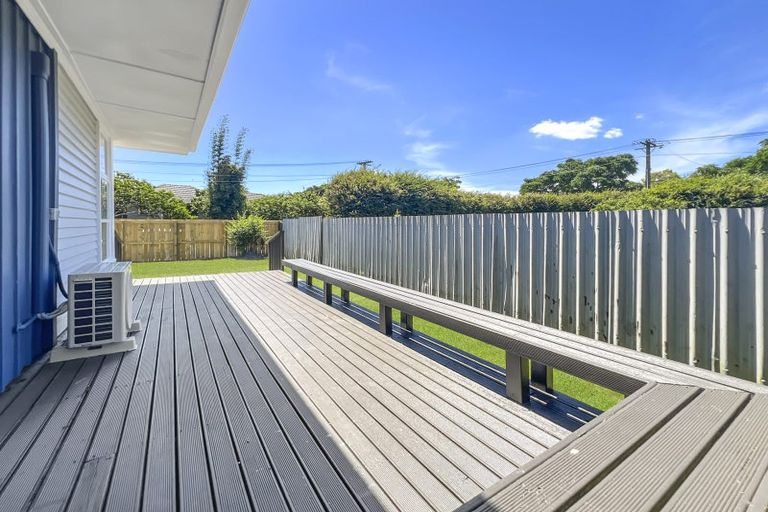 Photo of property in 17 Oxford Road, Manurewa, Auckland, 2102