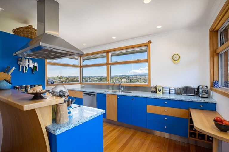 Photo of property in 31 Scott Street, Moturoa, New Plymouth, 4310