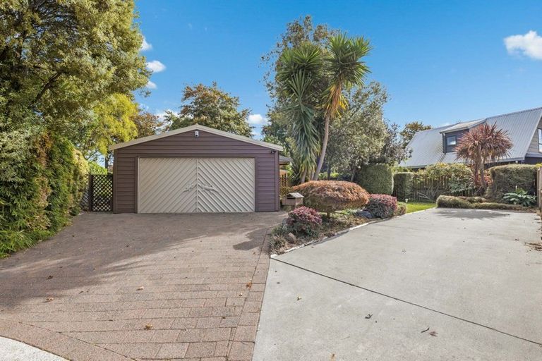 Photo of property in 12 Ensign Place, Flagstaff, Hamilton, 3210