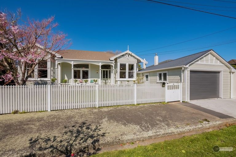 Photo of property in 20 Hautana Square, Woburn, Lower Hutt, 5010