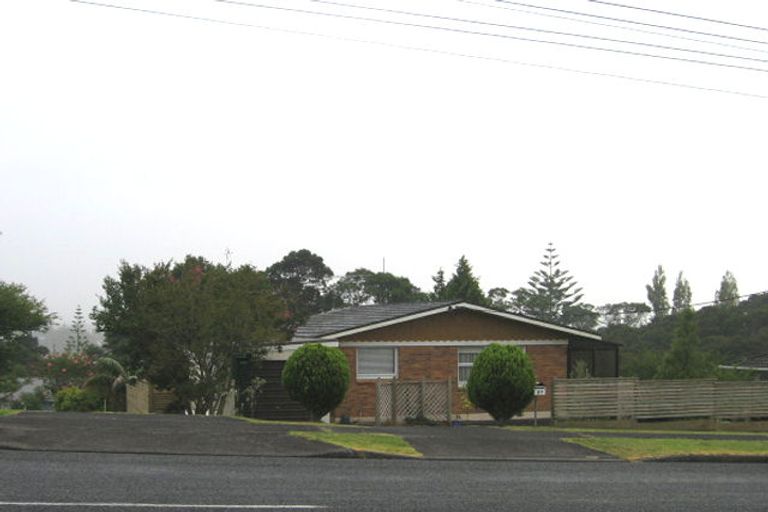 Photo of property in 2/38 Coronation Road, Hillcrest, Auckland, 0627