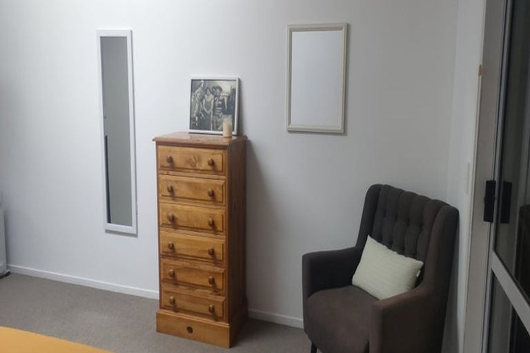 Photo of property in 9/3 Riverside Road, Orewa, 0931