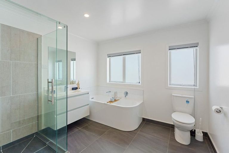 Photo of property in 29 Gallipoli Place, Paraparaumu, 5032