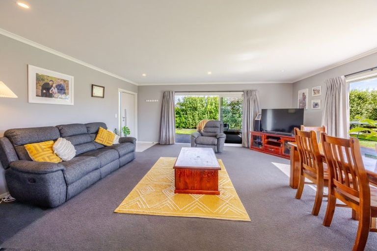 Photo of property in 13 Bell Street, Otane, 4202