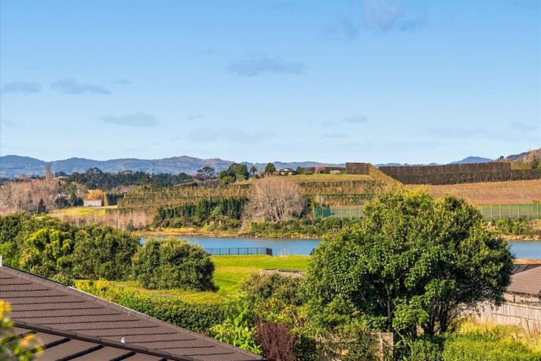 Photo of property in 16 Vantage Place, Omokoroa, 3114