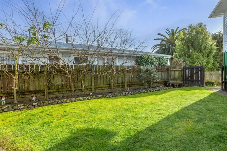 Photo of property in 64 Ernest Street, Ranui, Porirua, 5024
