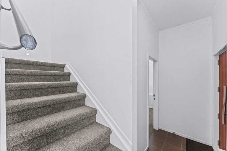 Photo of property in 662 Beach Road, Browns Bay, Auckland, 0630