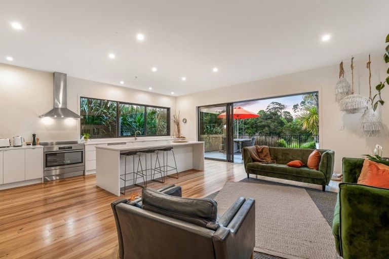 Photo of property in 39 Kent Terrace, Riverhead, 0820