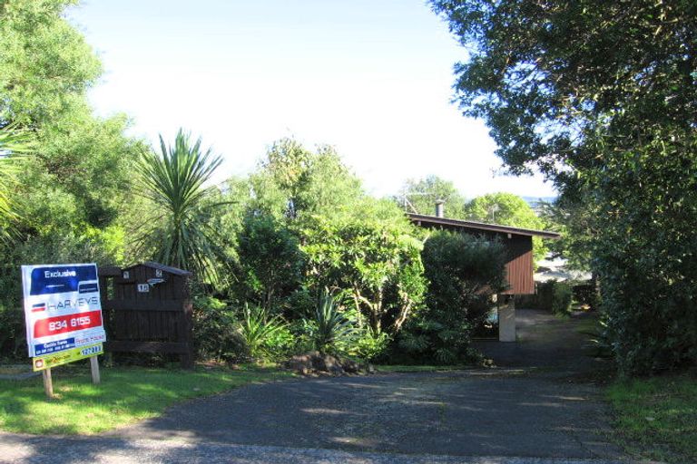 Photo of property in 2/15 Castaing Crescent, Te Atatu South, Auckland, 0610