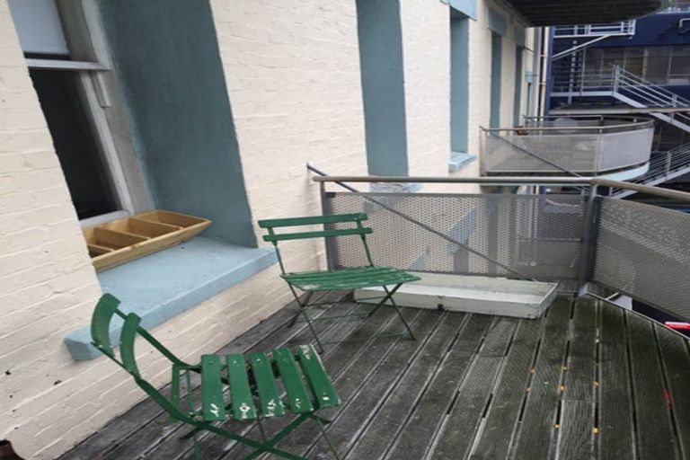 Photo of property in Columbia Apartments, 10/32 Cuba Street, Te Aro, Wellington, 6011
