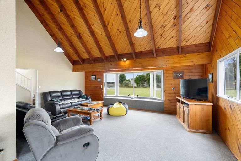 Photo of property in 16 Ryder Crescent, Levin, 5510