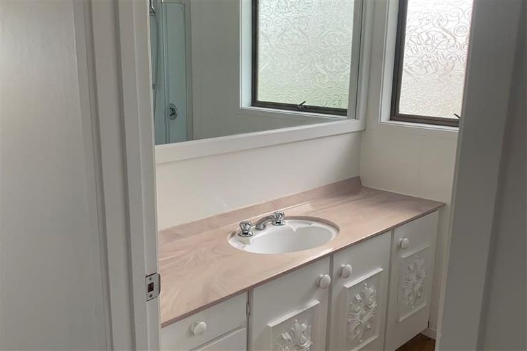 Photo of property in 6 Carmen Terrace, Snells Beach, 0920