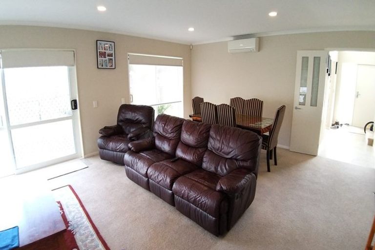Photo of property in 2/18 Carriage Close, Northpark, Auckland, 2013