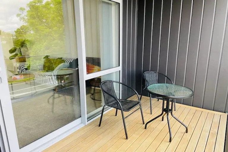 Photo of property in 55a Edmonton Road, Henderson, Auckland, 0612