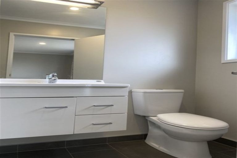 Photo of property in 4 Lockwood Street, Halswell, Christchurch, 8025