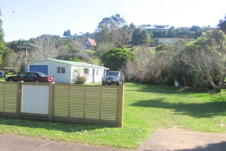 Photo of property in 16 Parkland Place, Whitianga, 3510