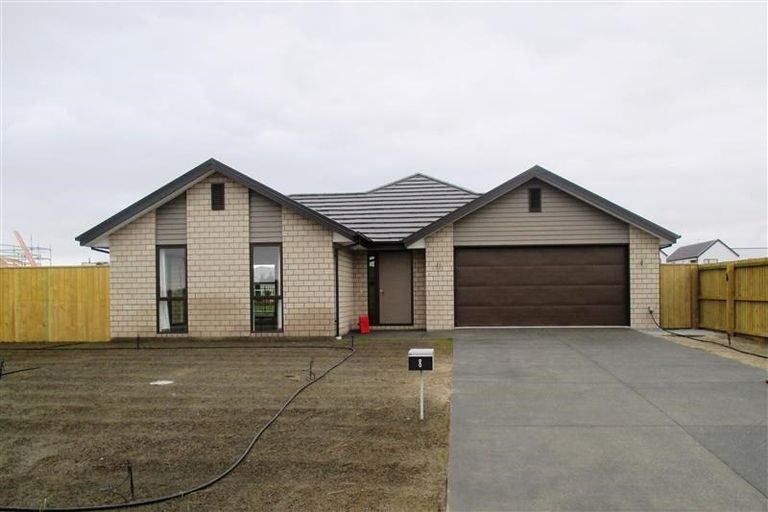 Photo of property in 8 Derek Anderson Place, Halswell, Christchurch, 8025