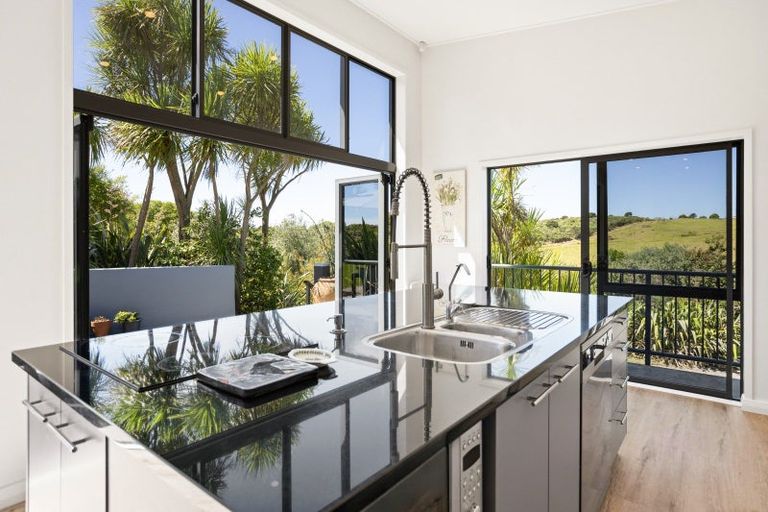 Photo of property in 128 Te Kowhai Point Road, Kerikeri, 0294