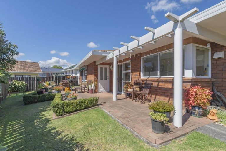 Photo of property in 18a South Street, Papakura, 2110