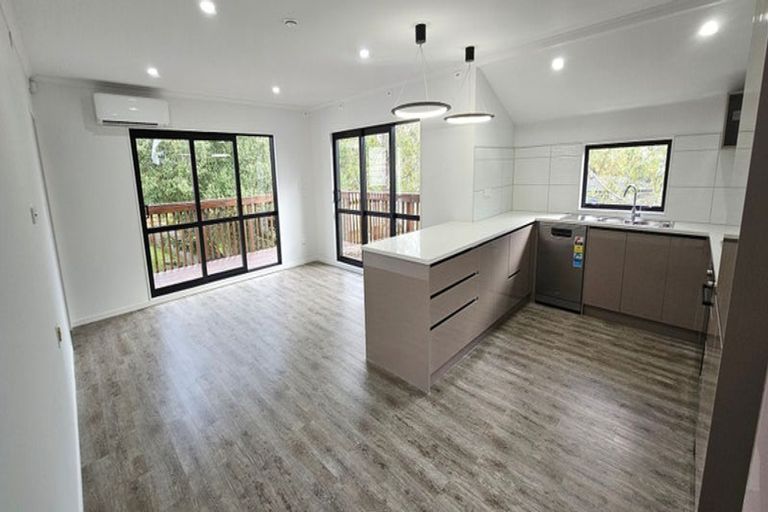 Photo of property in 12a Blease Street, New Lynn, Auckland, 0600