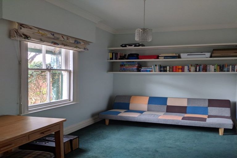 Photo of property in 2 Torless Terrace, Thorndon, Wellington, 6011