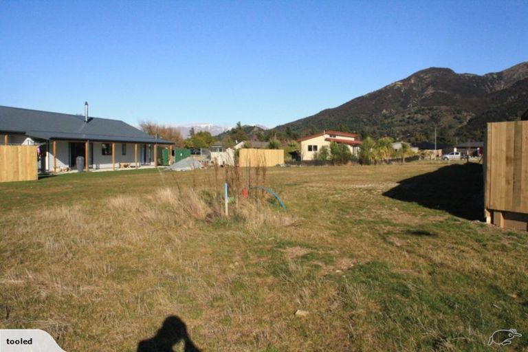 Photo of property in 19 Pennycook Place, Lake Hawea, Wanaka, 9382