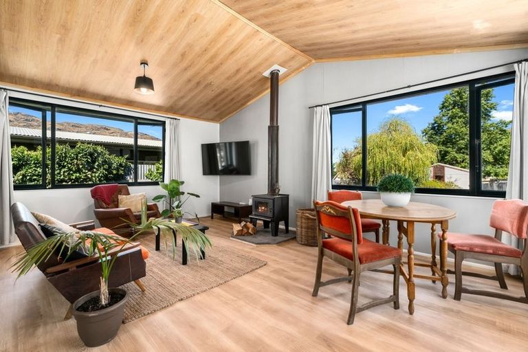 Photo of property in 21a Towne Place, Frankton, Queenstown, 9300