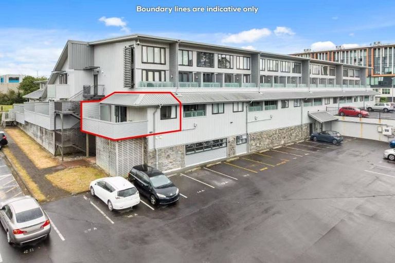 Photo of property in 17a/30 Westward Ho, Glen Eden, Auckland, 0602