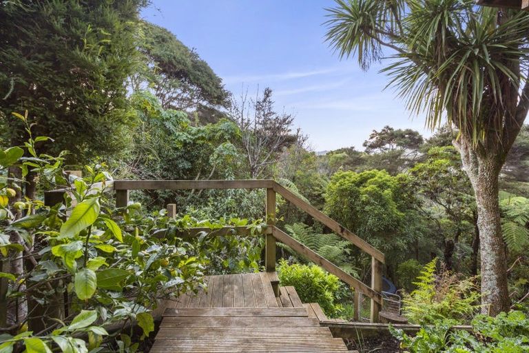 Photo of property in 4 Bay View Road, Raglan, 3225