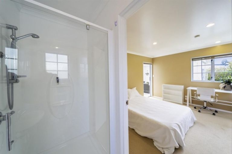 Photo of property in 22 Disraeli Street, Hawera, 4610