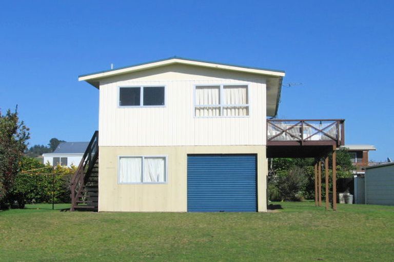 Photo of property in 11 Oyster Drive, Cooks Beach, Whitianga, 3591
