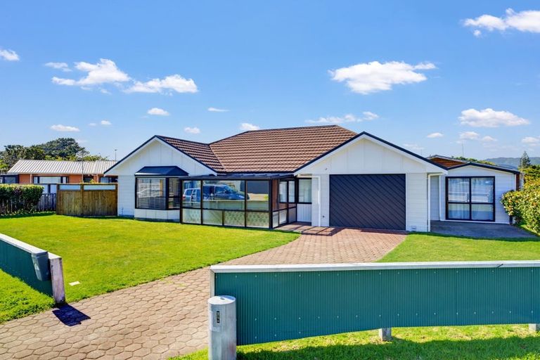 Photo of property in 10 Te Kupe Road, Paraparaumu Beach, Paraparaumu, 5032