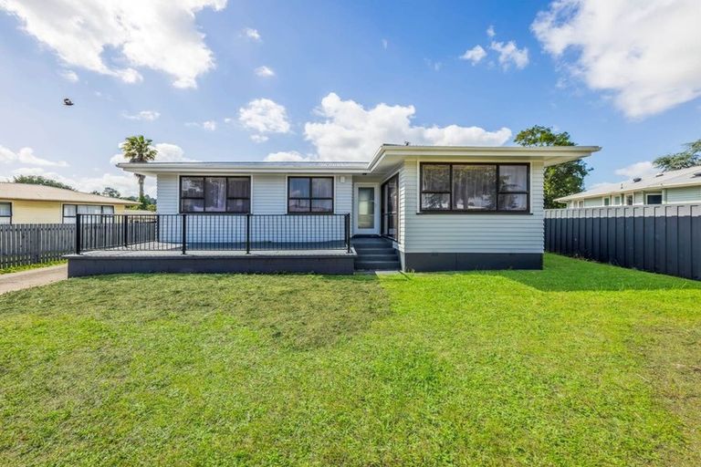 Photo of property in 16 Eastburn Street, Papakura, 2110