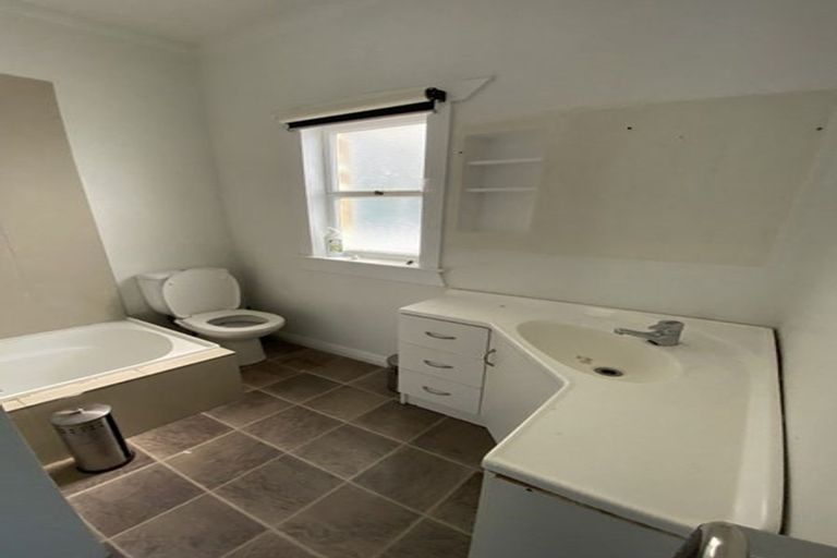 Photo of property in 22 Windsor Road, Maeroa, Hamilton, 3200