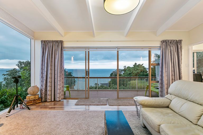 Photo of property in 25 Duncansby Road, Stanmore Bay, Whangaparaoa, 0932