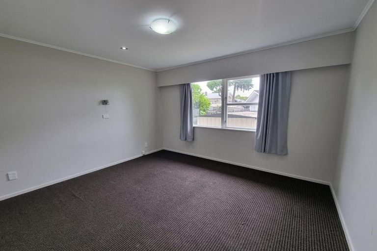 Photo of property in 111 Weymouth Road, Manurewa, Auckland, 2102