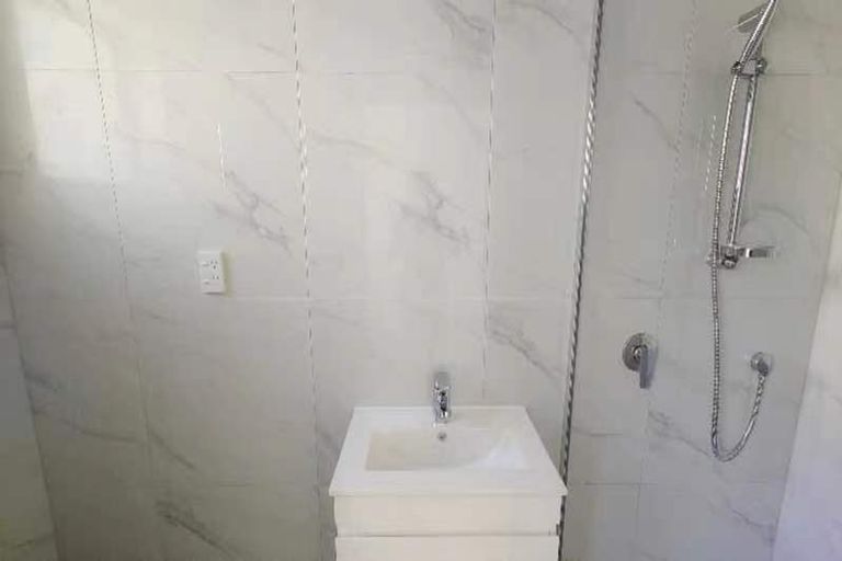 Photo of property in 9a Poruru Close, Papakura, 2110