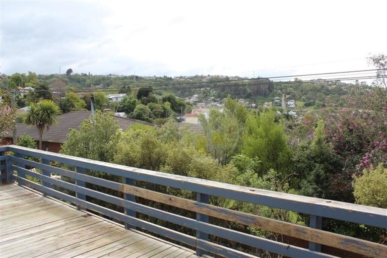 Photo of property in 82 Hazelhurst Pass, Caversham, Dunedin, 9012