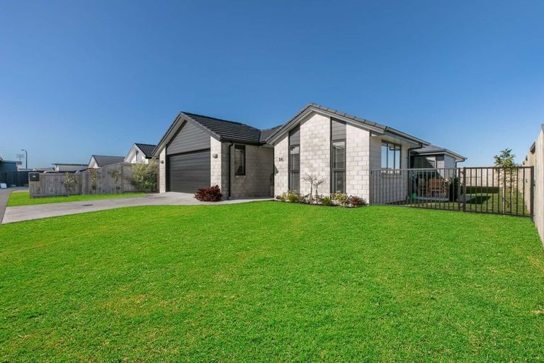 Photo of property in 16 Wahaika Way, Papamoa Beach, Papamoa, 3118