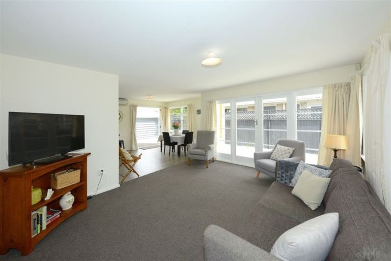 Photo of property in 96 Bickerton Street, Wainoni, Christchurch, 8061