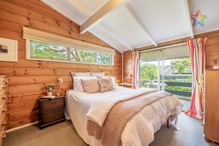 Photo of property in 8 Chestnut Grove, Maungaraki, Lower Hutt, 5010