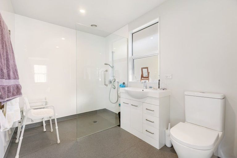 Photo of property in 12 Rob Roy Lane, Wanaka, 9305