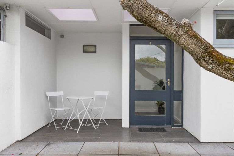 Photo of property in 138c Charles Street, Westshore, Napier, 4110