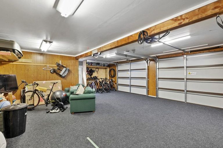 Photo of property in 72a Tukapa Street, Westown, New Plymouth, 4310