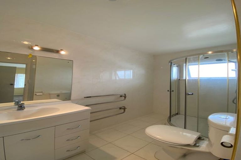 Photo of property in 30 Taitua Drive, Te Atatu South, Auckland, 0610